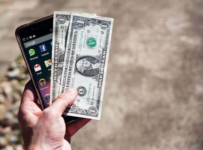 Advantages of Online Money Transfer For Business When Sending Abroad