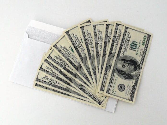 Tips for Saving Money and Staying Natural at the Same Time